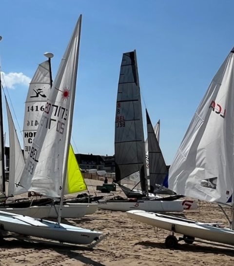 Zeilen, zand en regatta maken de Delen Zoute Cup tot een van de hoogtepunten van de zomer in Knokke